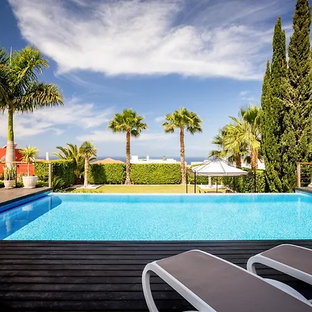Playa De Fanabe Sleeps 6 With Pool Air Con And Wifi Vila