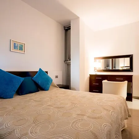 Playa De Fanabe Sleeps 6 With Pool Air Con And Wifi Costa Adeje (Tenerife)