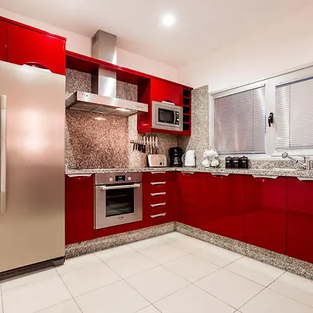 Playa De Fanabe Sleeps 6 With Pool Air Con And Wifi * أذيخي